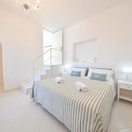 King - Luxury Bed & Breakfast 4*