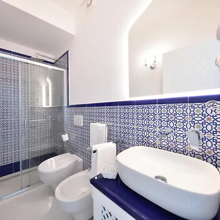 King - Luxury 4*