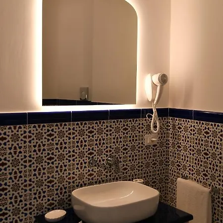 King - Luxury 4*